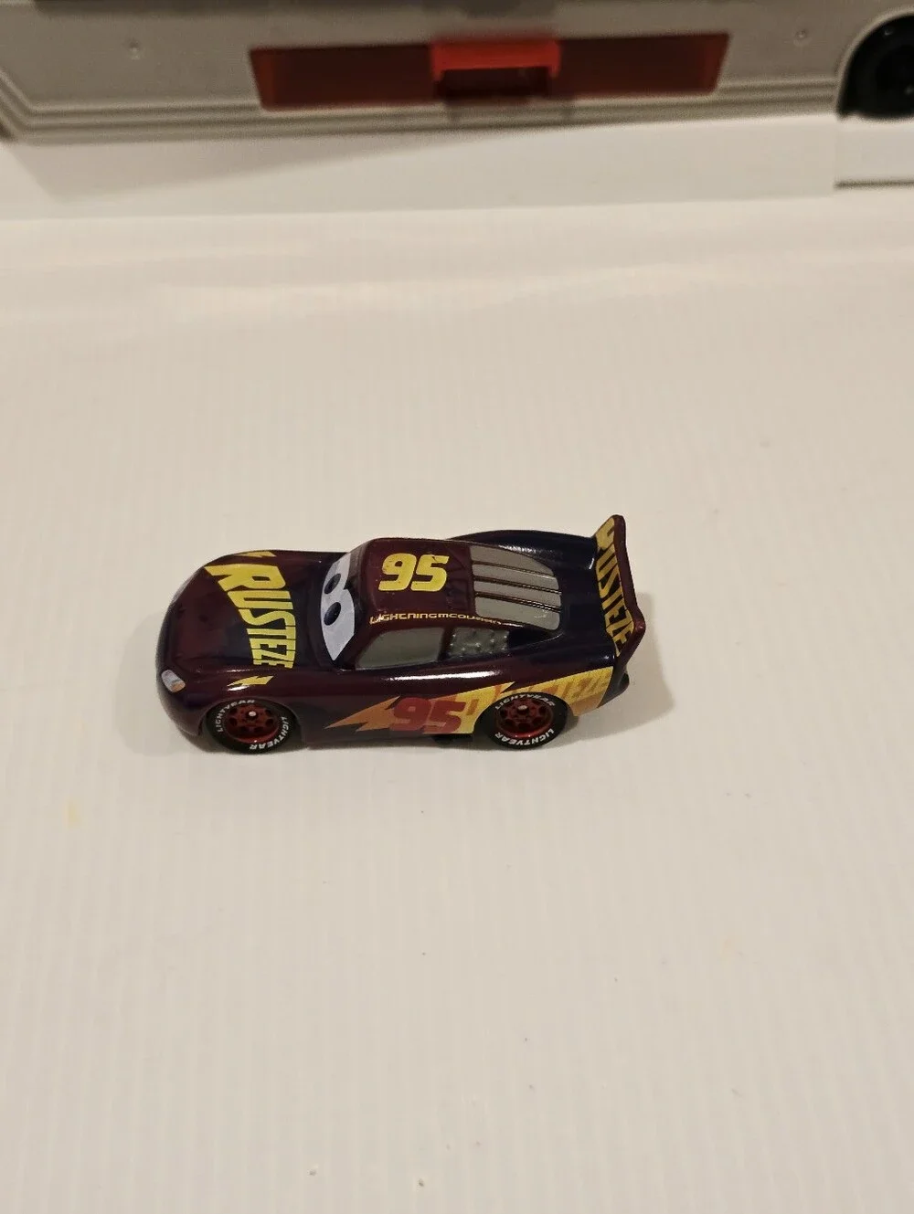 Disney Pixar Cars Color Changers Mobile Paint Shop Mack Playset